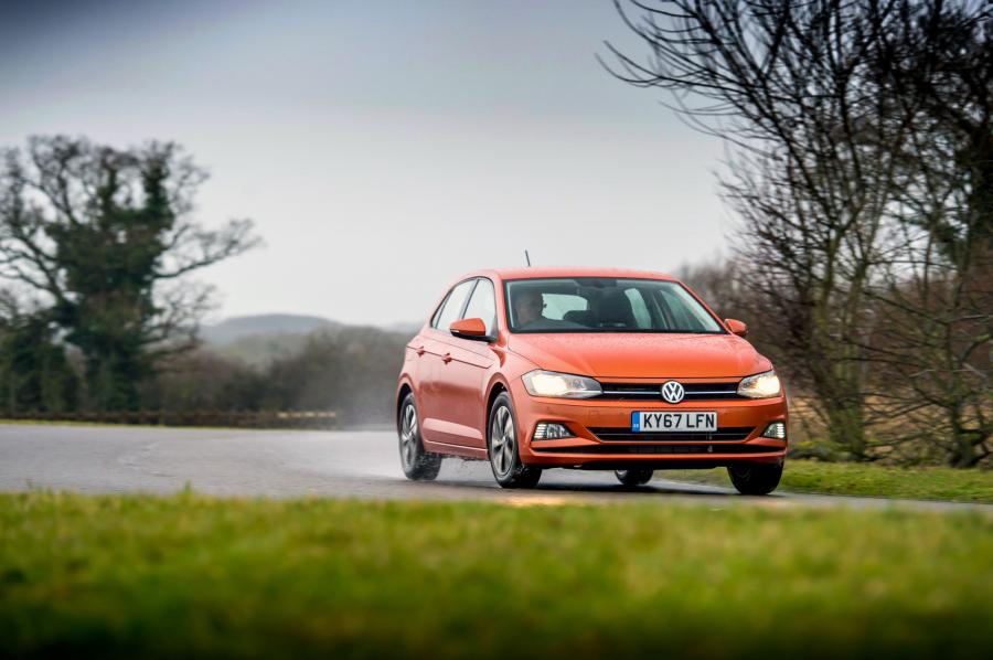  Volkswagen Polo 2017 года  (UK) (фото 4 из 40)